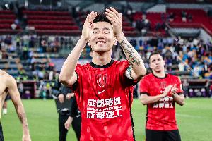李璇:蓉城回主场胸前广告会变化,新赞助商赞助费接近一个小目标配图