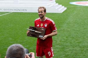 51场61球7助攻+3冠!埃贝尔:凯恩绝对应该进入金球奖候选名单配图
